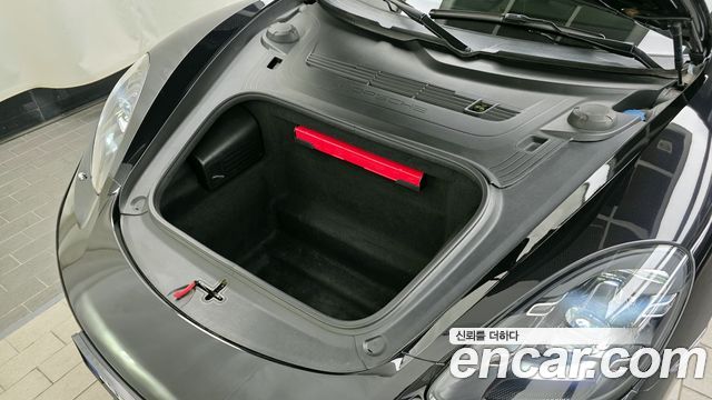 Porsche Cayman 2019 thumb 4