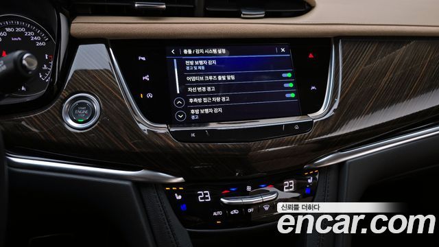 Cadillac XT6 2024 thumb 3