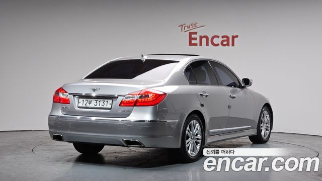 Hyundai Genesis 2011 thumb 3