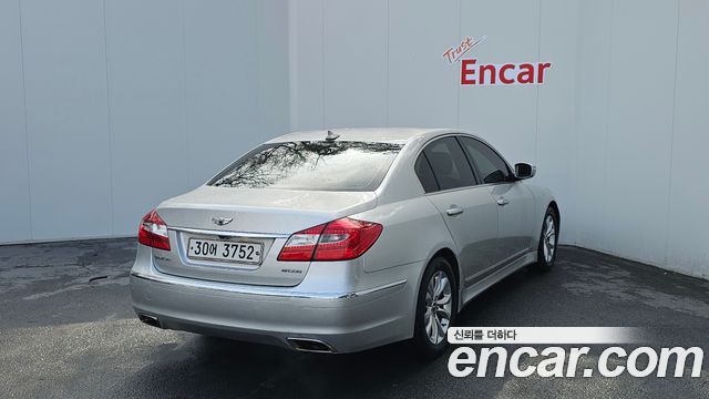 Hyundai Genesis 2011 thumb 3
