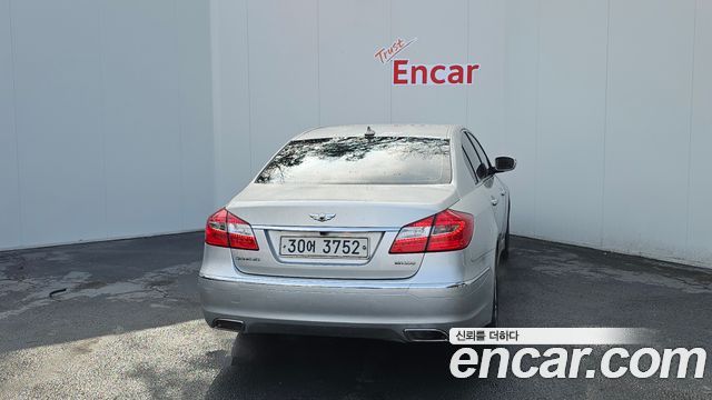 Hyundai Genesis 2011 thumb 4