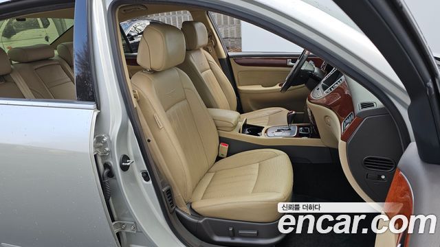 Hyundai Genesis 2011 thumb 10