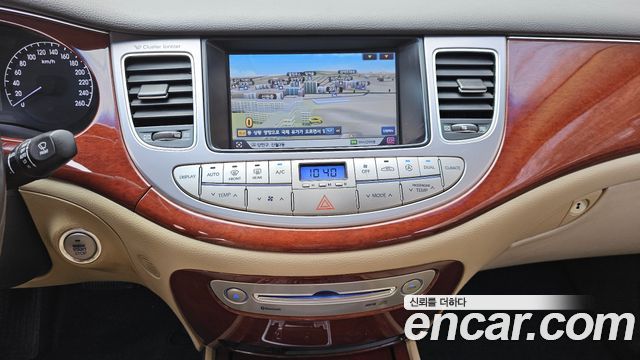 Hyundai Genesis 2011 thumb 11