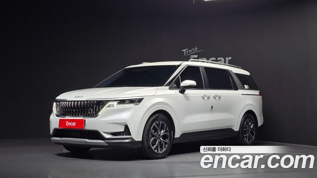 Kia Carnival 2023 thumb 2