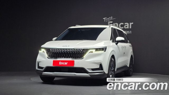 Kia Carnival 2023 thumb 4