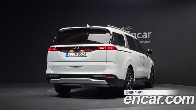 Kia Carnival 2023 thumb 5