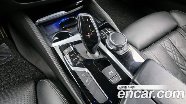 BMW 5 серии 2019 thumb 11