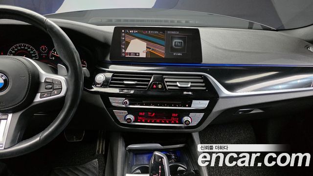 BMW 5 серии 2019 thumb 5