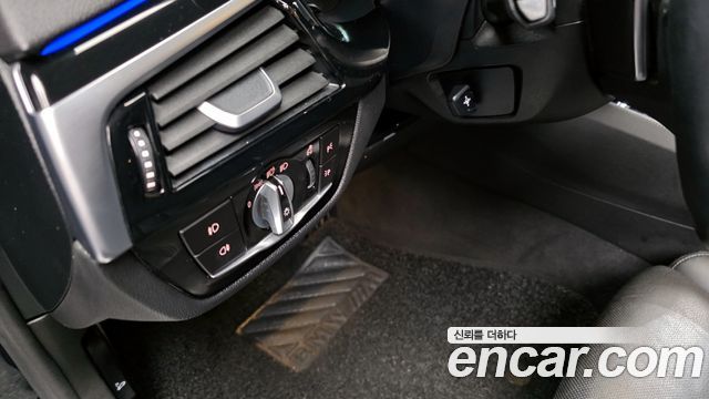 BMW 5 серии 2019 thumb 3