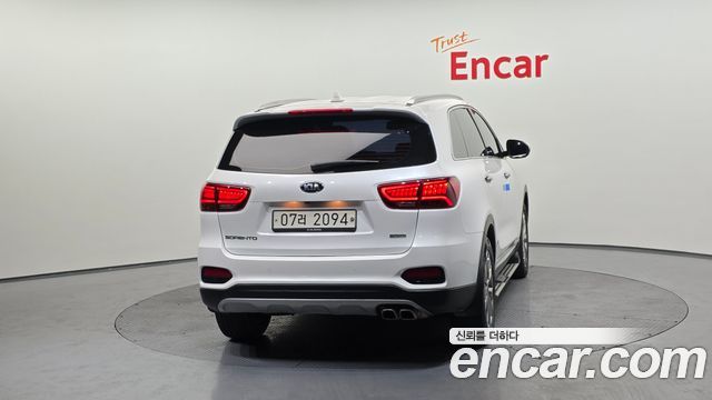 Kia Sorento 2018 thumb 5