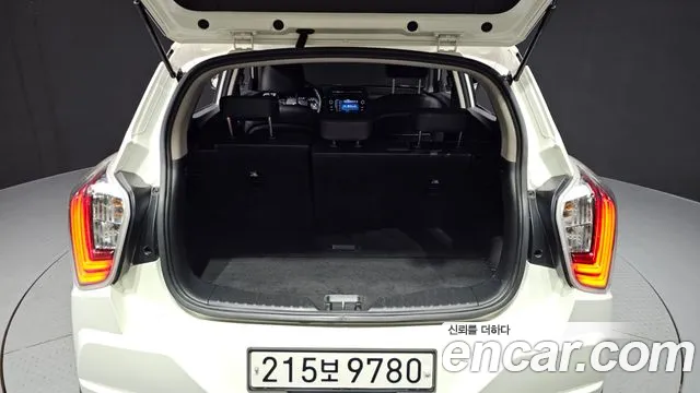 SsangYong Tivoli 2021 thumb 11