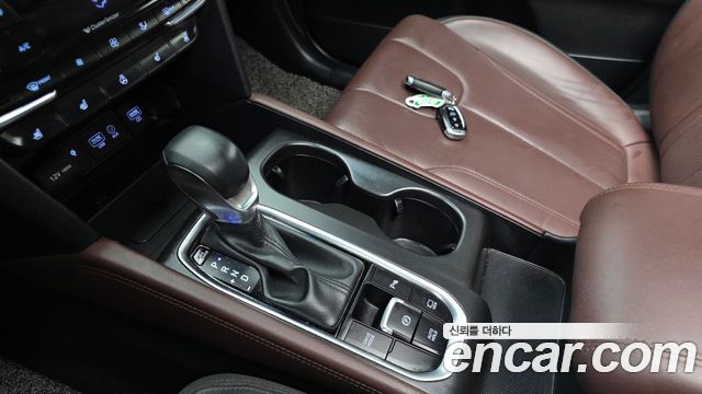Hyundai Santa Fe 2019 thumb 10