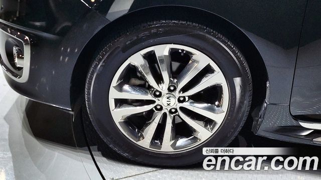 Kia Carnival 2017 thumb 6