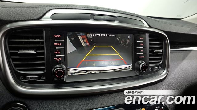 Kia Sorento 2017 thumb 12