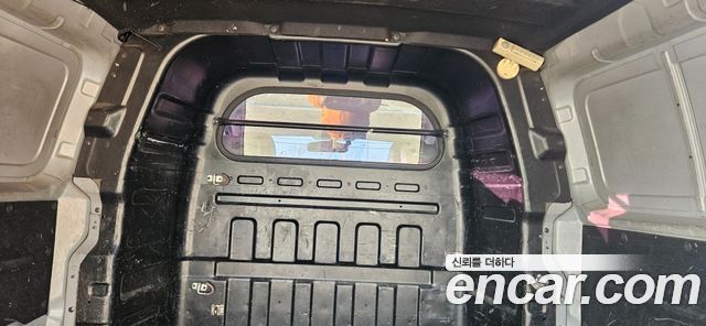 Hyundai Starex 2015 thumb 10