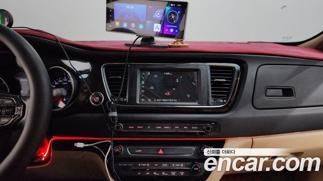 Kia Carnival 2019 thumb 12