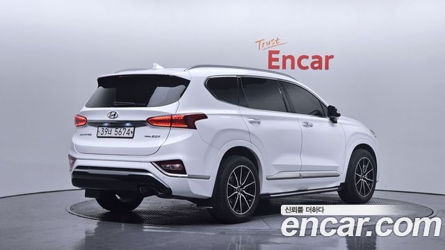 Hyundai Santa Fe 2018 thumb 3