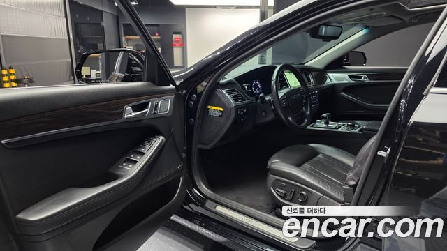 Genesis G80 2016 thumb 10