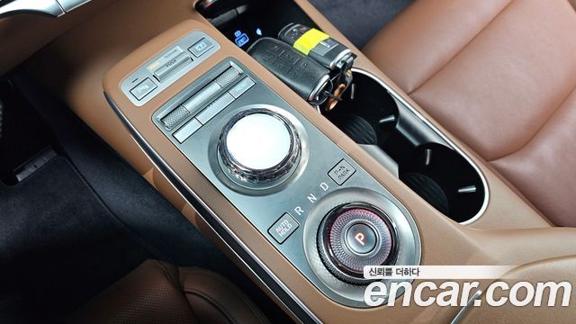 Genesis GV70 2022 thumb 10