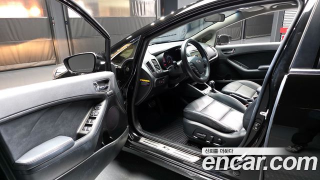 Kia K3 2013 thumb 11