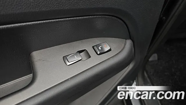 SsangYong Rexton 2019 thumb 12