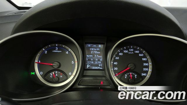 Hyundai Santa Fe 2013 thumb 8