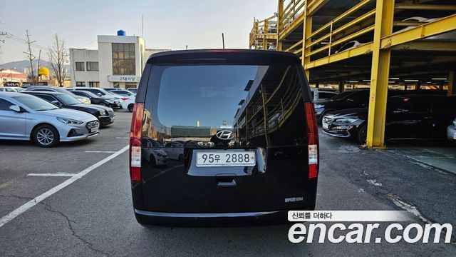 Hyundai Staria 2021 thumb 6