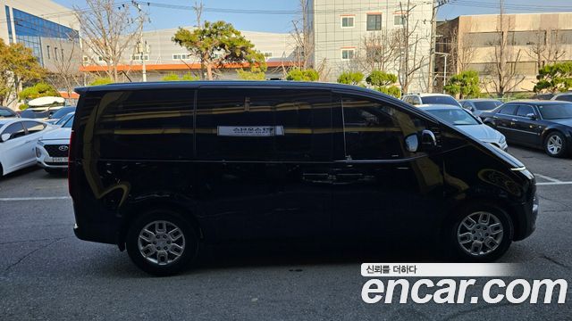 Hyundai Staria 2021 thumb 8