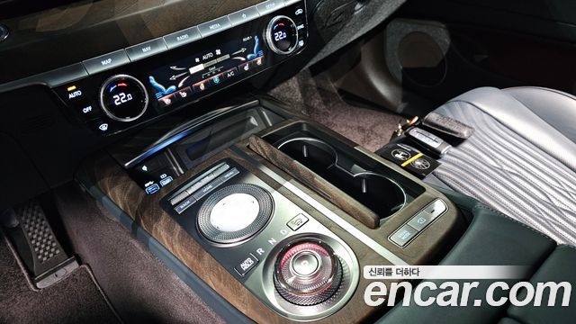 Genesis G80 2021 thumb 10