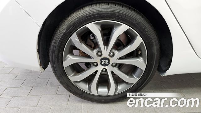 Hyundai Avante 2013 thumb 6