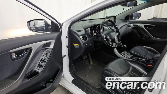 Hyundai Avante 2013 thumb 10