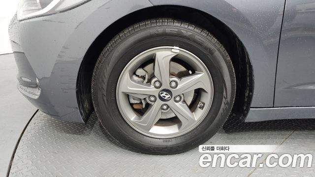 Hyundai Avante 2016 thumb 6