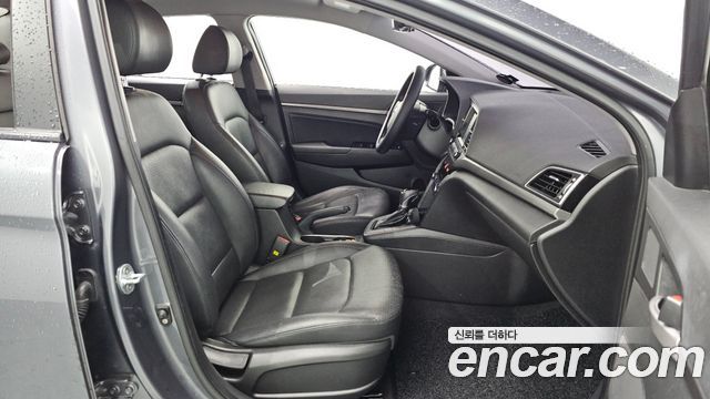 Hyundai Avante 2016 thumb 12
