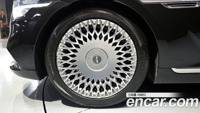 Genesis G90 2019 thumb 5
