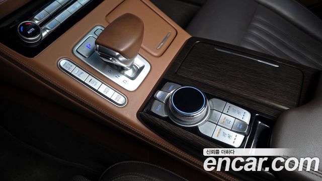 Genesis G90 2019 thumb 9