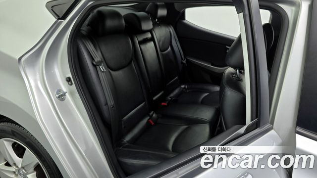 Hyundai Avante 2012 thumb 12