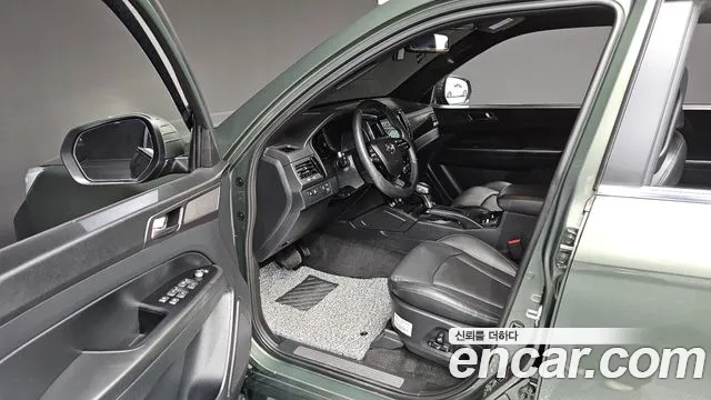 SsangYong Rexton 2023 thumb 11