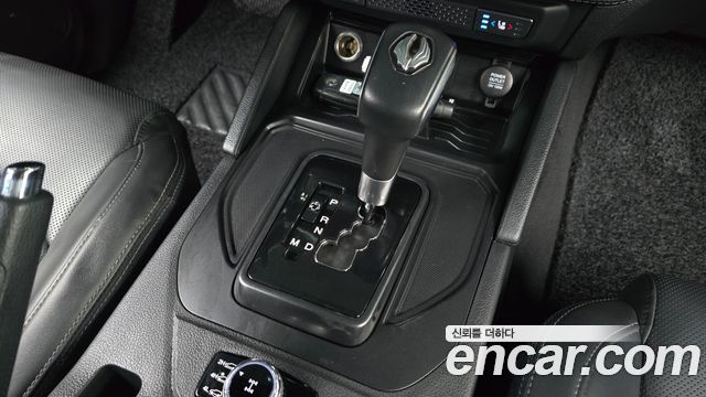 SsangYong Rexton 2020 thumb 10