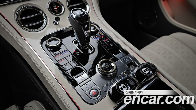 Bentley Continental 2025 thumb 7
