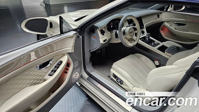 Bentley Continental 2025 thumb 8