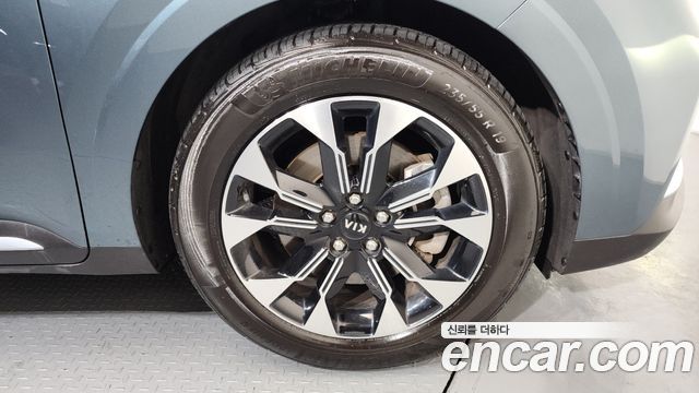 Kia Carnival 2020 thumb 5
