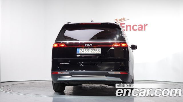 Kia Carnival 2023 thumb 5