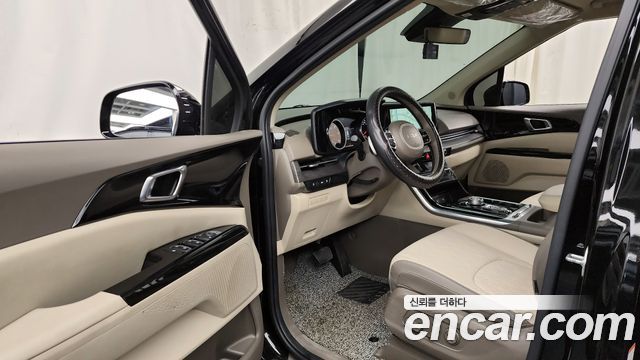Kia Carnival 2023 thumb 11