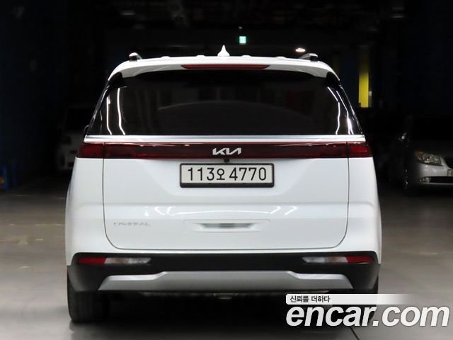 Kia Carnival 2023 thumb 5