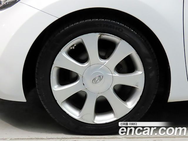 Hyundai Avante 2010 thumb 7