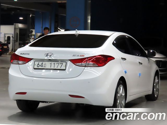 Hyundai Avante 2010 thumb 10