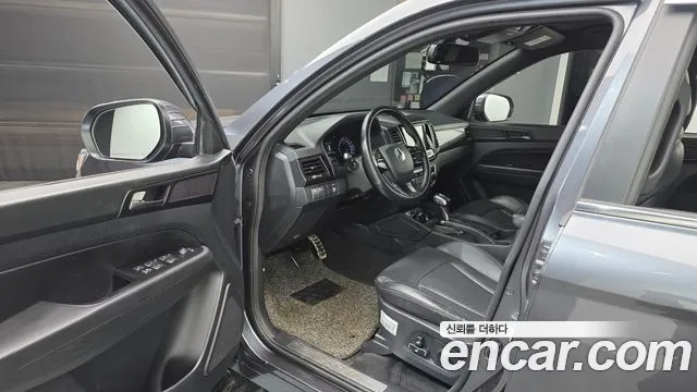 SsangYong Rexton 2020 thumb 10