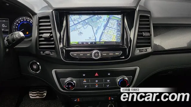 SsangYong Rexton 2020 thumb 11