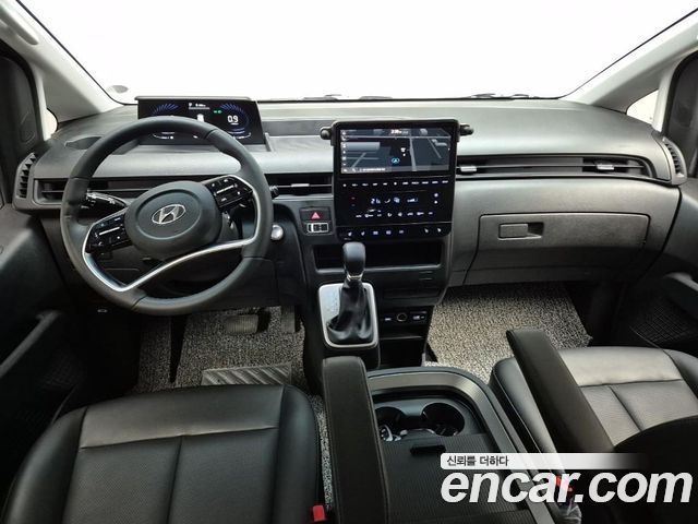 Hyundai Staria 2021 thumb 8