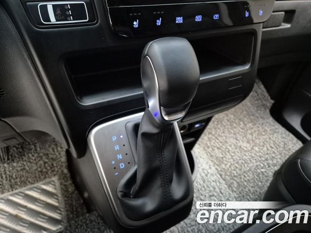 Hyundai Staria 2021 thumb 9